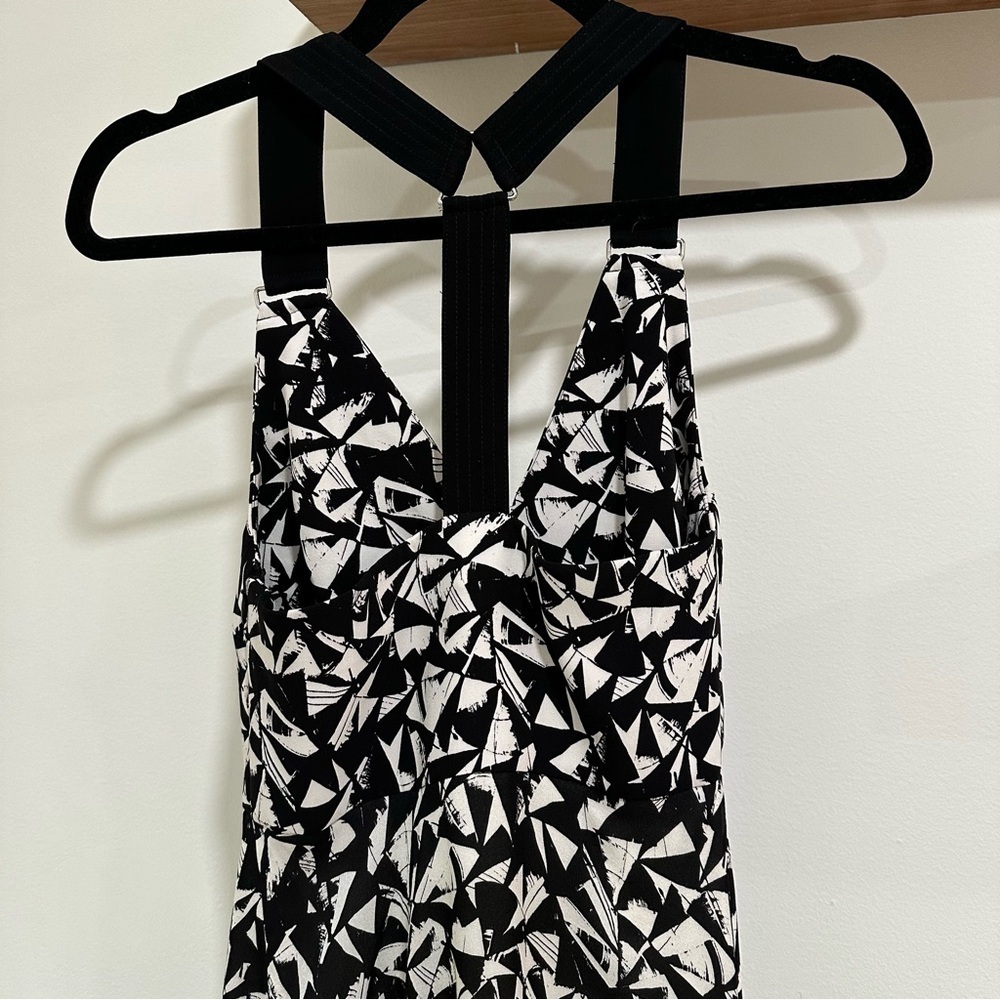 ALC Black Patti Printed Silk V Neck Halter Cross Back Maxi Dress Resort Vacay - Picture 10 of 12